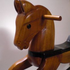 Cavalluccio a Dondolo in legno V113